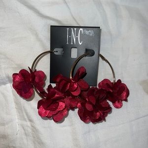 Good hoop red flower earrings